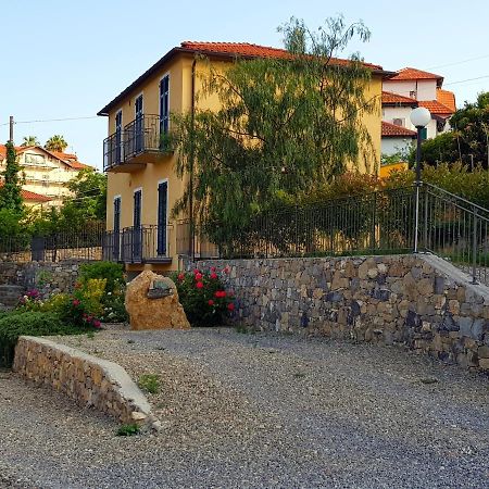 Casa Laura Villa Imperia Exterior photo